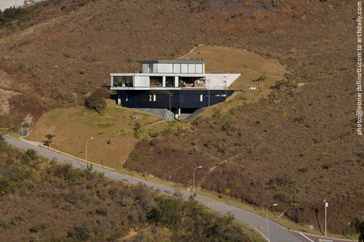 Casa EG / Play - Marcelo Alvarenga