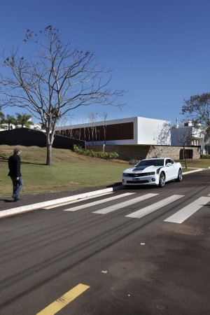 SN House / Studio Guilherme Torres (8)