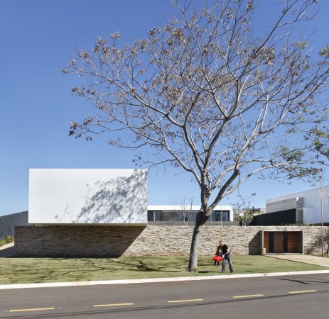 SN House / Studio Guilherme Torres (2)
