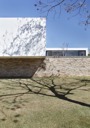 SN House / Studio Guilherme Torres (5)