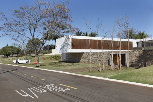 SN House / Studio Guilherme Torres (6)