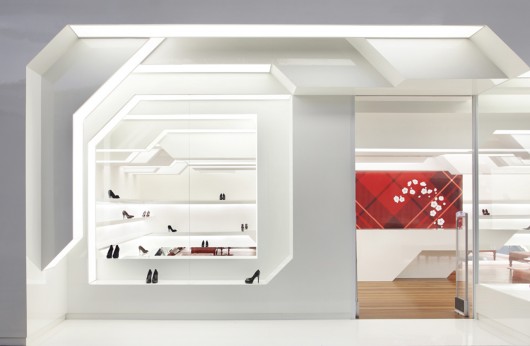 Queen Shoes / Studio Guilherme Torres (5)