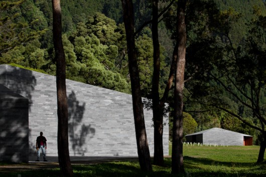 Centro de Monitorização e Investigação das Furnas / Aires Mateus (52)