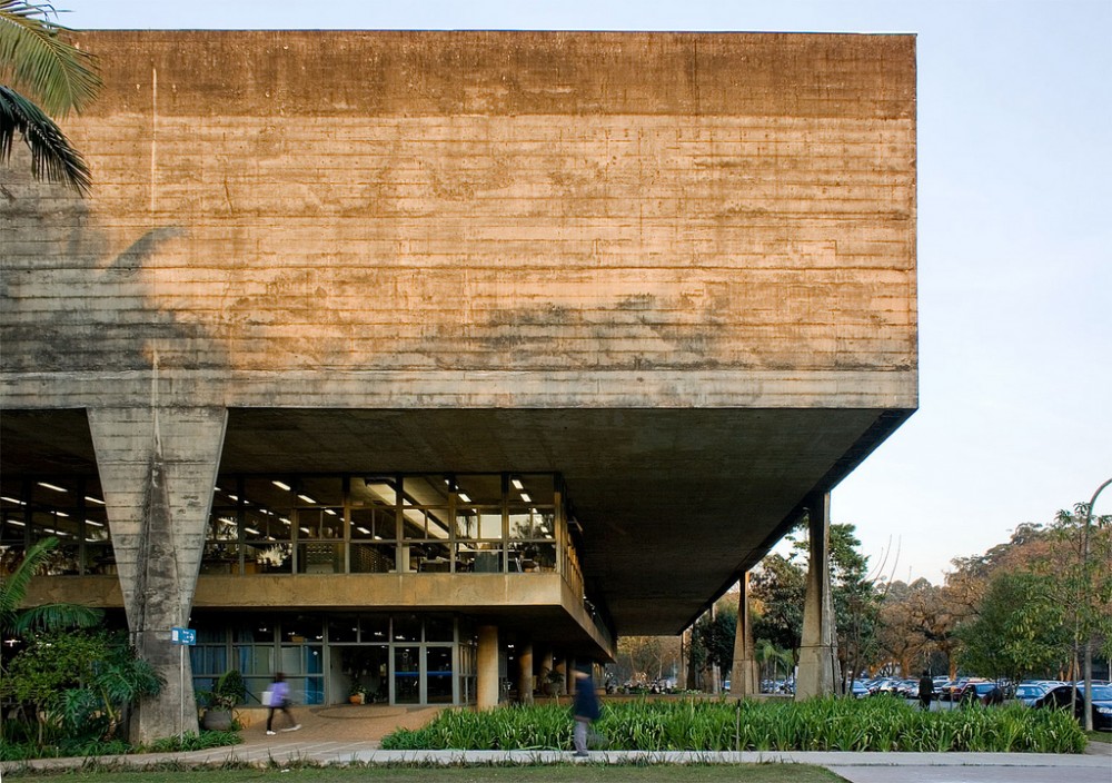 Clássicos da Arquitetura: Faculdade de Arquitetura e Urbanismo da Universidade de São Paulo (FAU-USP) / João Vilanova Artigas e Carlos Cascaldi, © flickr Fernando Stankuns