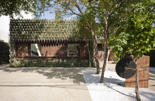 Firma Casa / SuperLimão Studio + Irmãos Campana (16)
