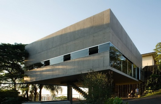 Casa e Estúdio na Vila Romana / MMBB arquitetos (1) © Nelson Kon