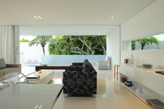 Casa Carqueija / Bento e Azevedo Arquitetos Associados (7)