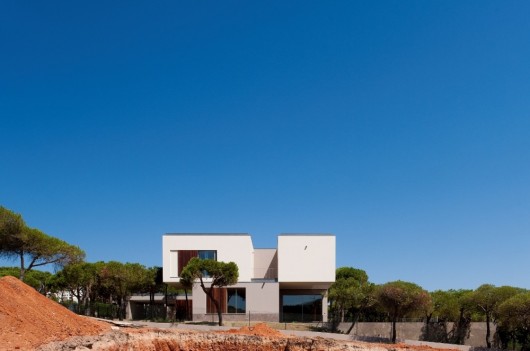 Casa na Praia Verde / Nelson Resende Arquitecto (34)