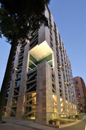Costanera Lyon / Eugenio Simonetti + Renato Stewart (8)