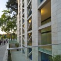 Costanera Lyon / Eugenio Simonetti + Renato Stewart (11) © Guy Wenborne