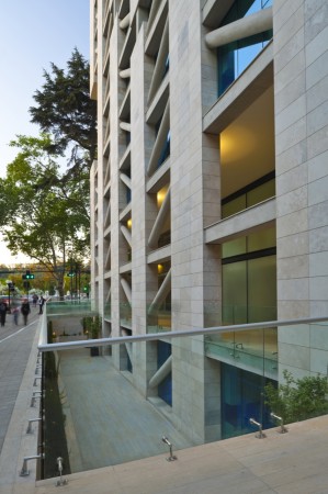 Costanera Lyon / Eugenio Simonetti + Renato Stewart (11)