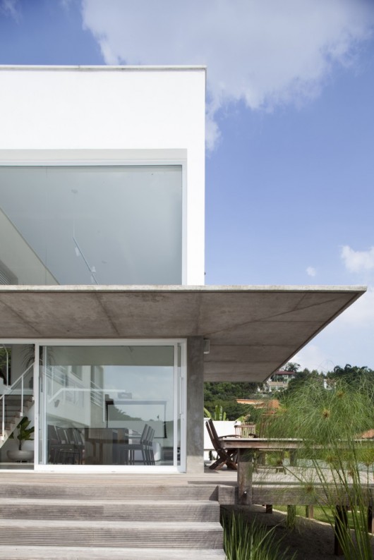 Residência Granja Viana / Belleza & Batalha C. do Lago Arquitetos Associados (1) © Fran Parente