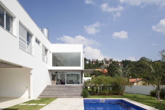 Residência Granja Viana / Belleza & Batalha C. do Lago Arquitetos Associados (8)
