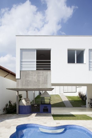 Residência Granja Viana / Belleza & Batalha C. do Lago Arquitetos Associados (5)
