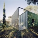 Casa en Gaüses / Bach Arquitectes (2) © Jordi Bernadó
