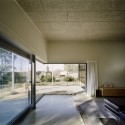Casa en Gaüses / Bach Arquitectes (4) © Jordi Bernadó