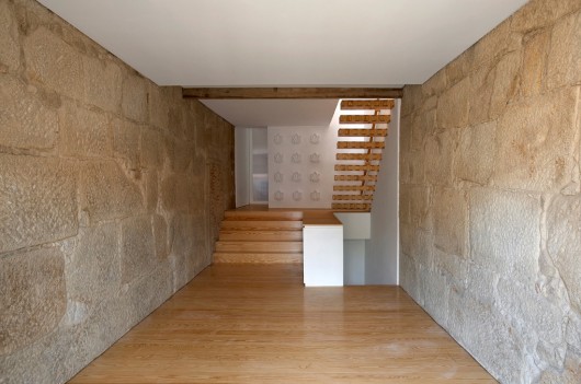 Casa Outeiro / Ezzo (8)