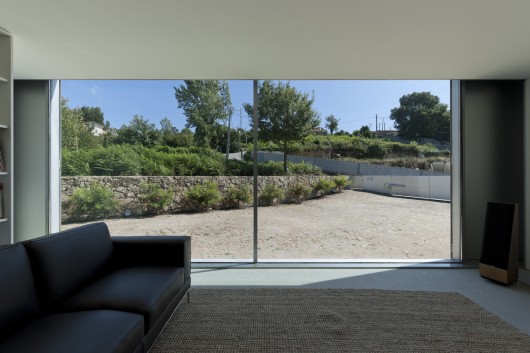 Casa em Macinhata da Seixa / Nuno Brandão Costa (6)