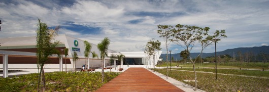 Serramar Parque Shopping / Aflalo & Gasperini Arquitetos (12)