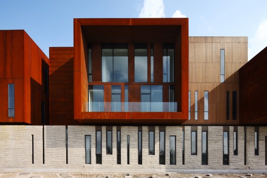 Edifício Administrativo da Companhia de Gás em Jiading / Atelier Deshaus (1)