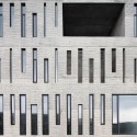 Edifício Administrativo da Companhia de Gás em Jiading / Atelier Deshaus (5) © Shu He