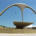 Passarela Professor Darcy Ribeiro - Sambódromo do Rio de Janeiro / Oscar Niemeyer (4) Palco na Praça da Apoteose