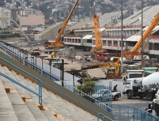 Passarela Professor Darcy Ribeiro - Sambódromo do Rio de Janeiro / Oscar Niemeyer (14)
