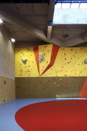 Edifício de Esportes / Heams et Michel (10)