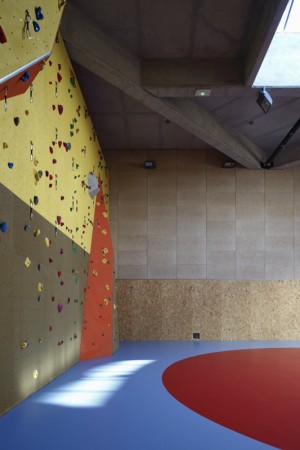 Edifício de Esportes / Heams et Michel (9)