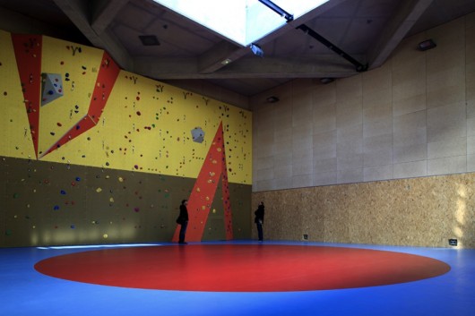 Edifício de Esportes / Heams et Michel (7)