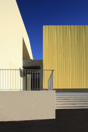 Edifício de Esportes / Heams et Michel (4)