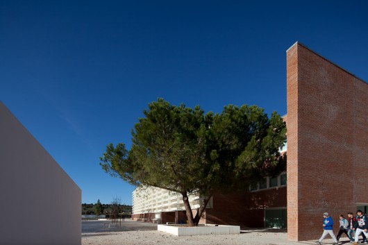 Escola em Vila Viçosa / CCG Arquitectos (5)