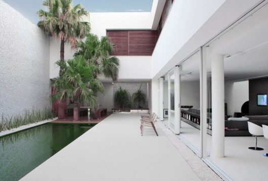Casa AF / Studio Guilherme Torres (4)