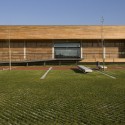 Piscinas Riberão / Pitágoras Arquitectos (2) © Luis Ferreira Alves