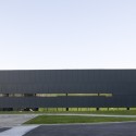 Piscinas Riberão / Pitágoras Arquitectos (9) © Luis Ferreira Alves
