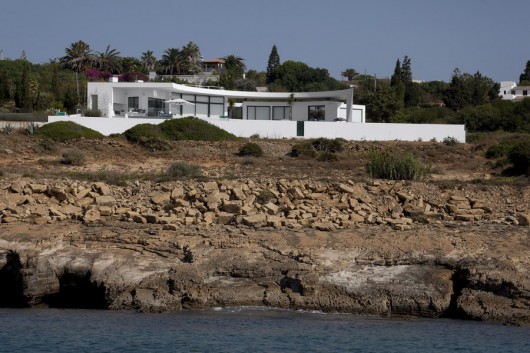 Casa Colunata / Mario Martins Atelier (9)