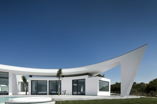 Casa Colunata / Mario Martins Atelier (7)