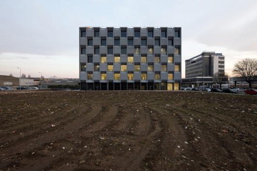 Edifício MPA / Lousinha Arquitectos (17)