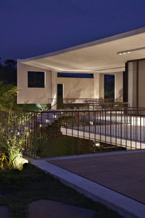 Casa JE / Humberto Hermeto (8)