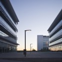 Centro Cívico do Pragal e Almada Business Hotel / NLA - Nuno Leónida Arquitectos (25) © José Manuel