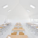 Salas de Classes Atrapa Luz / LAND Arquitetos (20) © Sergio Pirrone