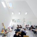 Salas de Classes Atrapa Luz / LAND Arquitetos (14) © Sergio Pirrone