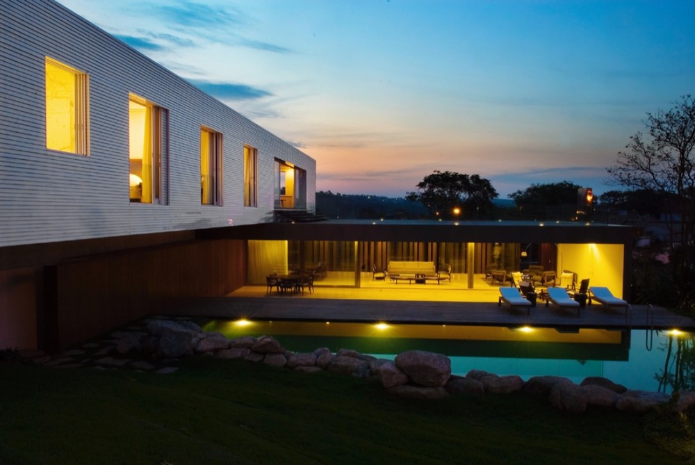 Casa Piracicaba / Isay Weinfeld