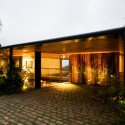 Casa no Guarujá / Bernardes Jacobsen (9) © Leonardo Finotti