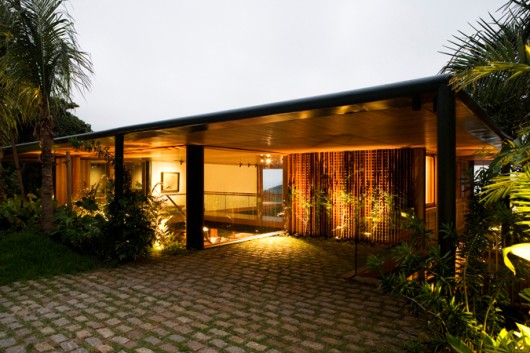 Casa no Guarujá / Bernardes Jacobsen (9)