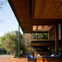 Casa no Guarujá / Bernardes Jacobsen (7) © Leonardo Finotti