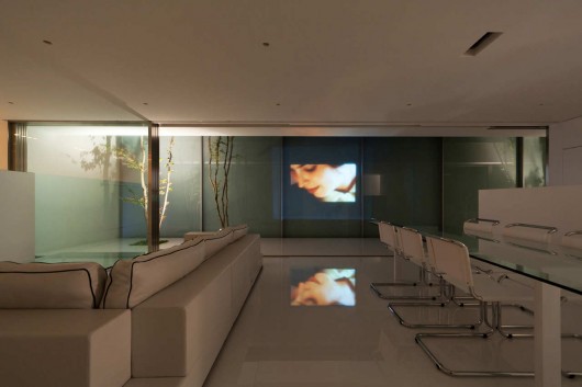 Luminous House / Shinichi Ogawa & Associates (3)