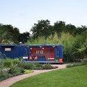 Container Guest House / Poteet Architects (12) © Chris Cooper
