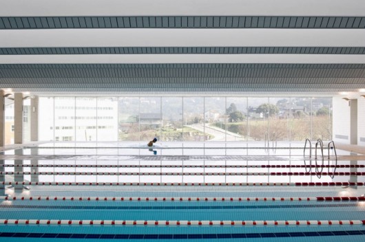 Piscina Universitária para o Campus de Orense / Francisco Mangado (12)
