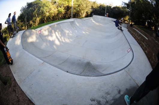 Skatepark Particular em Viamão / Cheuiche Arquitetura (5) © Alex Brandão